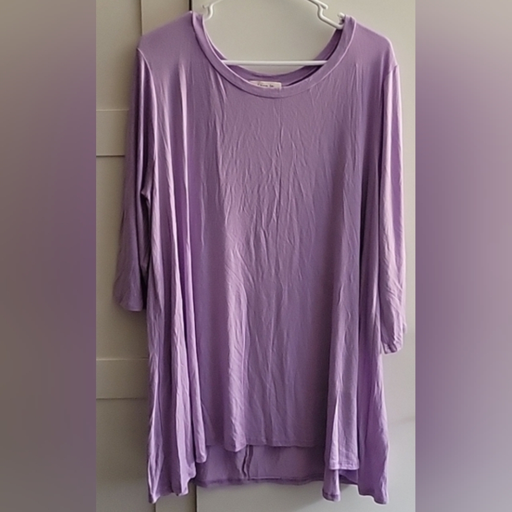 Women's Top Size 3X. Tunic lavender